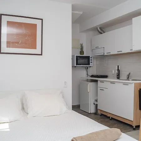 Apartman Victor - Adorable With Terrace+free Parking *